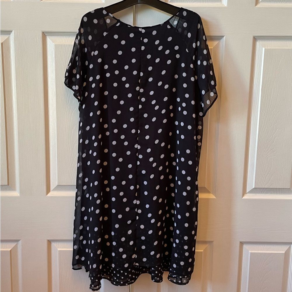 BLACK AND WHITE POLKA DOT SHORT DILMAN SLEEVE CREPE DRESS FULLY LINED SIZE 22W - Picture 6 of 6